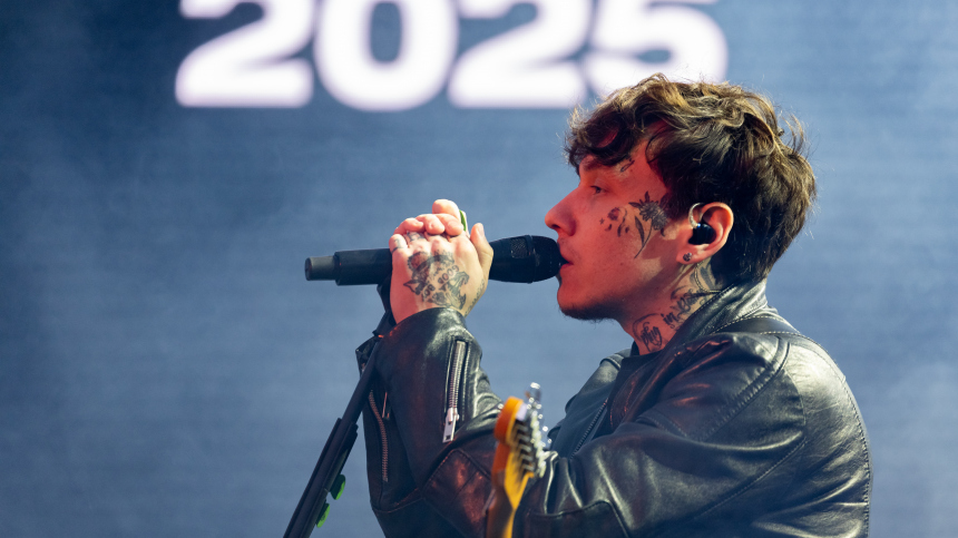 Сколько задолжал налоговой солист Три дня дождя Викторов