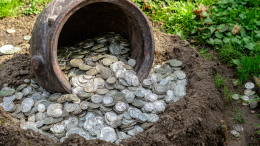 Шведский рыбак искал червей и нашел крупнейшее средневековое сокровище