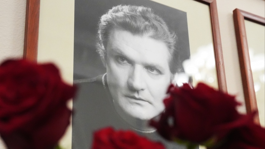 «Человек эстетики»: Юлия Рутберг отметила талант и одаренность Владимира Симонова