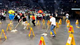 Мытье пола на скорость: Олимпиада по уборке прошла в Лас-Вегасе