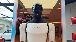 Цифровое бессмертие: Маск заявил, что люди смогут «загружать» сознание в роботов