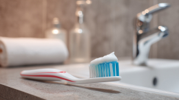 Не ведитесь на маркетинг: как выбрать зубную пасту