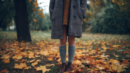 Осень-2025: вязаные гольфы и клетка вместо надоевших багги