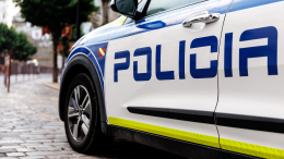 Родители продали 14-летнюю дочь незнакомцу за пять бутылок виски и немного еды