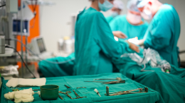 «Я просто хочу жить»: китаянка вышла замуж за больного раком ради почки и влюбилась