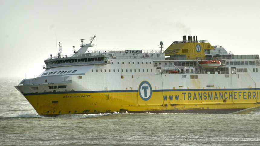 «Не все взрослые так поступают»: детям на борту парома показали порно