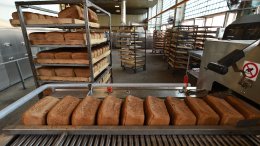 В Греции сотрудница завода застряла в хлебопекарном оборудовании и умерла