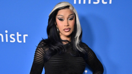 «Причина быть лучшей версией себя»: Карди Би родила четвертого ребенка