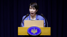 Разбудила помощников посреди ночи: премьер-министр Японии спит два часа в сутки