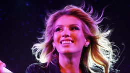 Люся Чеботина посмеялась над слухами о «пенсионном» романе ради карьеры