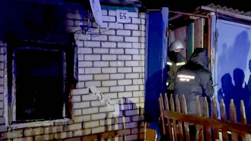 Двое несовершеннолетних погибли при пожаре в Саратовской области