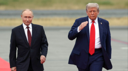 Ушаков сообщил об откладывании встречи Путина и Трампа