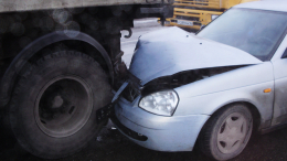 Гололед привел к хаосу на трассах в Подмосковье