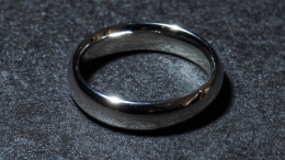 «Она сильно изменилась»: мужчина развелся с секс-куклой ради нового партнера*