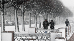 Петербург в барической ложбине: что это такое и как ее пережить