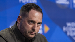 Глава офиса Зеленского может быть причастным к схемам его друга-коррупционера