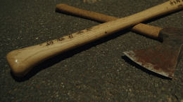 Спор в родительском чате перерос в драку с топором и битой