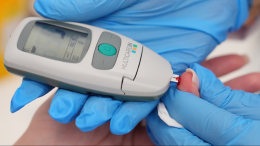 Разрушает годами организм: кому обязательно нужно сдавать кровь раз в полгода