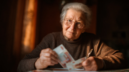 Продал и забрал обратно: как покупатели остаются без квартир после сделок с пенсионерами