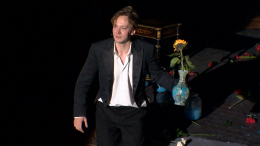 Почему «Идиоты», а не «Идиот»? Режиссер Волков объяснил идею своего спектакля