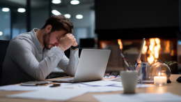 Не замечаете этого: терапевт назвала тревожные признаки выгорания