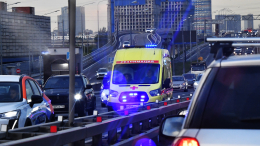 В рубашке родился: житель Москвы упал с девятого этажа и остался жив