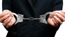 Чиновница-мошенница на Филиппинах получила пожизненный срок за торговлю людьми