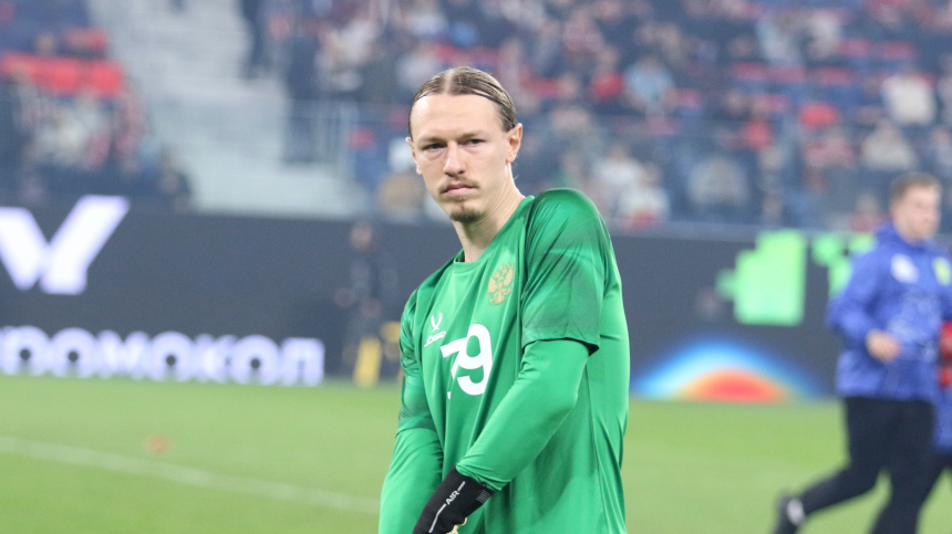 За что бывшая жена вратаря Сафронова хочет получить деньги