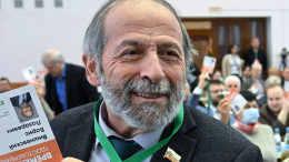 Суд Петербурга признал экстремистской книгу иноагента Вишневского*