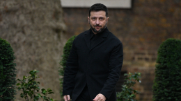 «Коррупция — это нормально»: Зеленский отказывается увольнять главу своей администрации