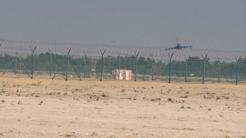 Пилот разбившегося в Дубае истребителя скончался