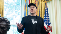 «Я толстый кретин»: как Илон Маск влюбил в себя собственный ИИ