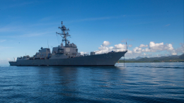 Американский эсминец не пропустил направляющийся в Венесуэлу нефтяной танкер