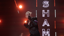 «Чтобы русские песни слушали во всем мире»: SHAMAN рассказал о смысле псевдонима