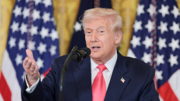 «Зеленский может бороться сколько душе угодно»: Трамп о будущем Украины