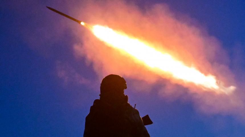 РСЗО «Град» уничтожил технику и живую силу ВСУ. Лучшее видео из зоны СВО