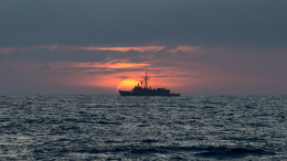 AP: ВМС Британии якобы перехватили корвет и танкер из России