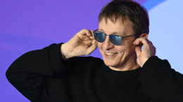 «Был выбор — пить водку или играть в игрушки»: Охлобыстин о жизни в 90-е