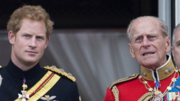 «С актрисами гуляют»: принц Филипп пытался удержать Гарри от свадьбы с Меган Маркл