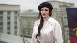 Турецкая актриса Ханде Эрчел прилетела в Москву