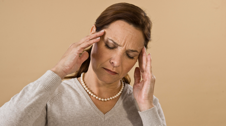 Почему может болеть голова — мнение врачей