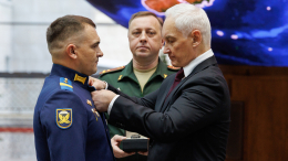 Белоусов вручил звезды Героя России участникам СВО