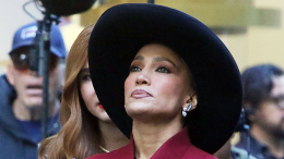 «Готова на все»: четырежды разведенная Дженнифер Лопес продает обручальные кольца