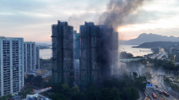 Число погибших при пожаре в Гонконге увеличилось до 44 человек