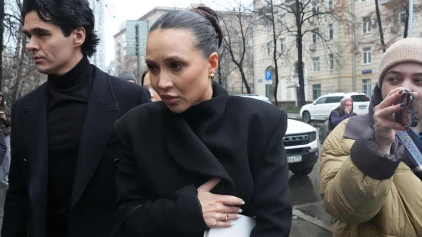 Какие осложнения выявили у беременной Лерчек