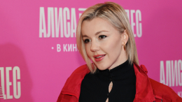 «Сказывается на состоянии»: что для Карауловой стало самым сложным в материнстве