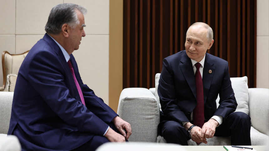 Путин пригласил Рахмона на саммит СНГ в Санкт-Петербурге
