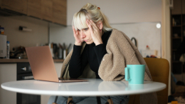 «Тревога — страх без адреса»: психолог рассказала, как справляться с недугом