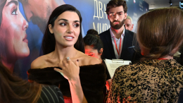 «Очень люблю!» — Ханде Эрчел заговорила на русском