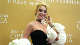 «Знаю хитрость»: Анна Калашникова дала совет, как не напиться на Новый год